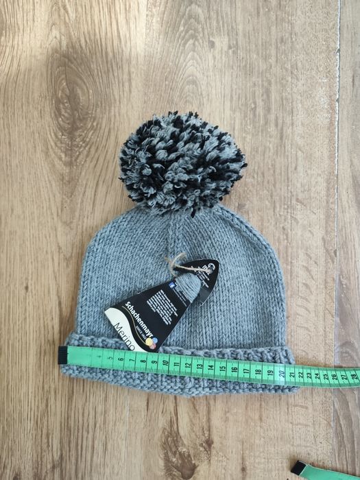 Căciulă damă din lână merino