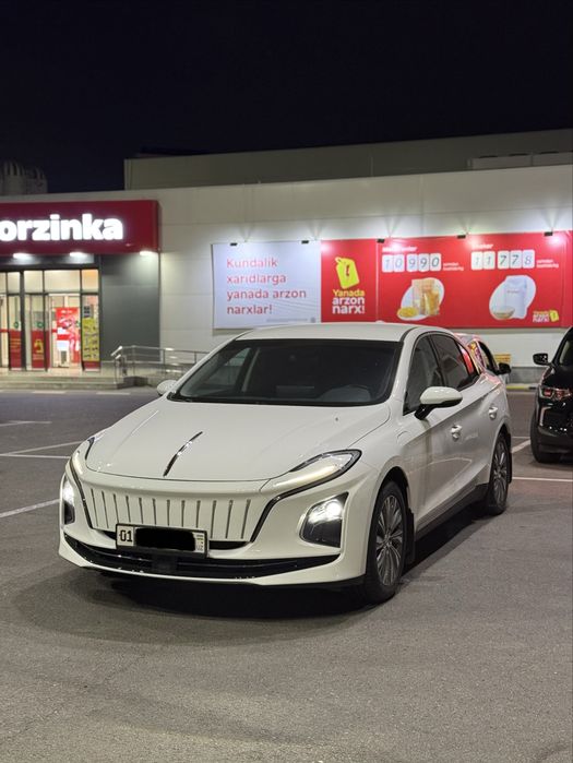 Hongqi E-QM5 2024 Elektromobil Arendaga beriladi