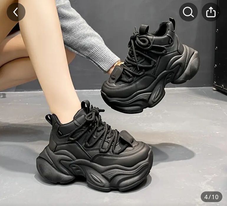 Женские кроссовки на  платформе