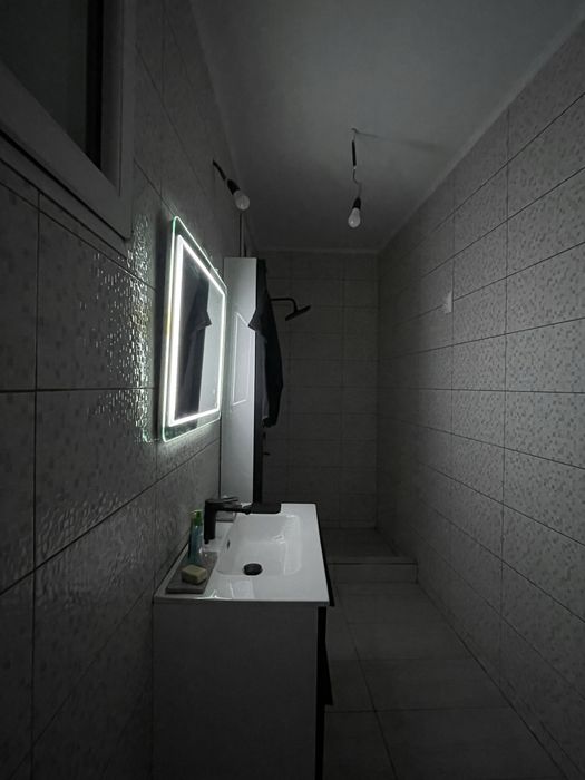 Inchiriez camera la casa cu 2 camere, zona Universitate