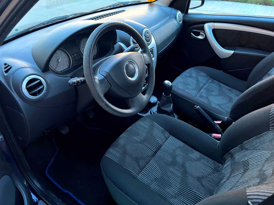 DACIA Logan 2011 — imagine 3