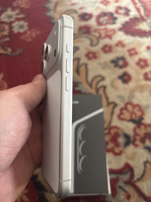 Продам айфон 17 про в идеальном состояние