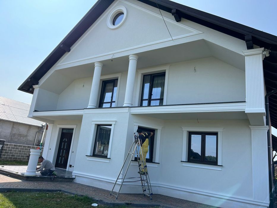 Finisaje interioare și exterioare