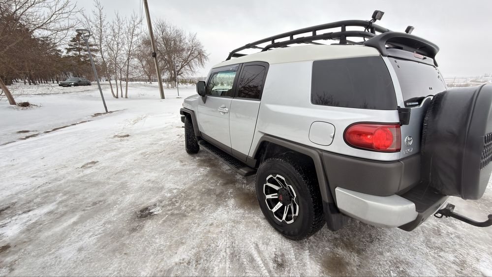 Toyota FJ CRUISER 2008 год