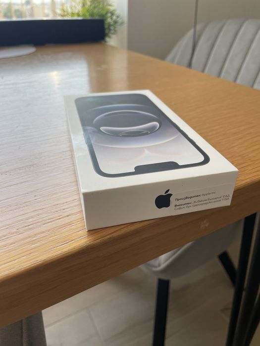 Iphone 16e, чисто нов, неразопакован. С гарнация от Воваком