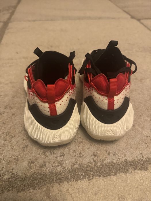 Adidasi Adidas baschet