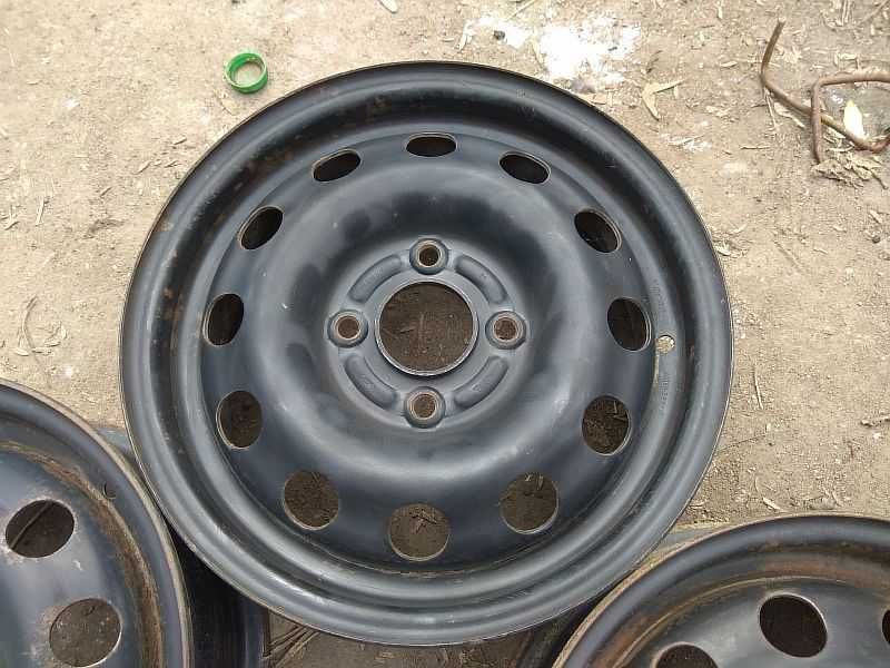 Продам оригинальные металлические диски на Ford