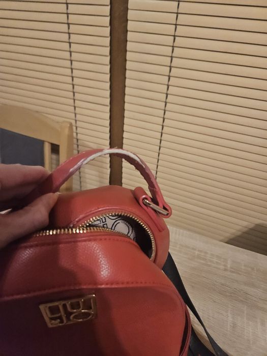 Раница червена liu jo, с протрита дръжка