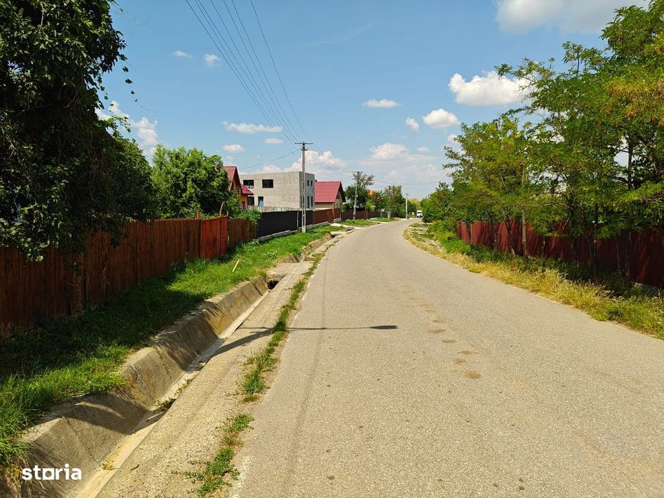 Teren cu casa bătrânească Horlești