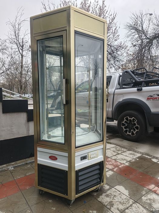 Кондитерской холодильник