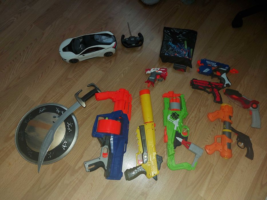 Детски играчки -нърфове,коли,,меч