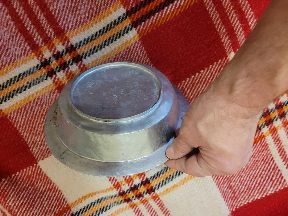 Чиния бакърена – размер –диаметър – 22 см; запазаена автентична;