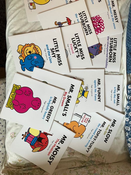 Комплект от поредица на английски: Mr. Men