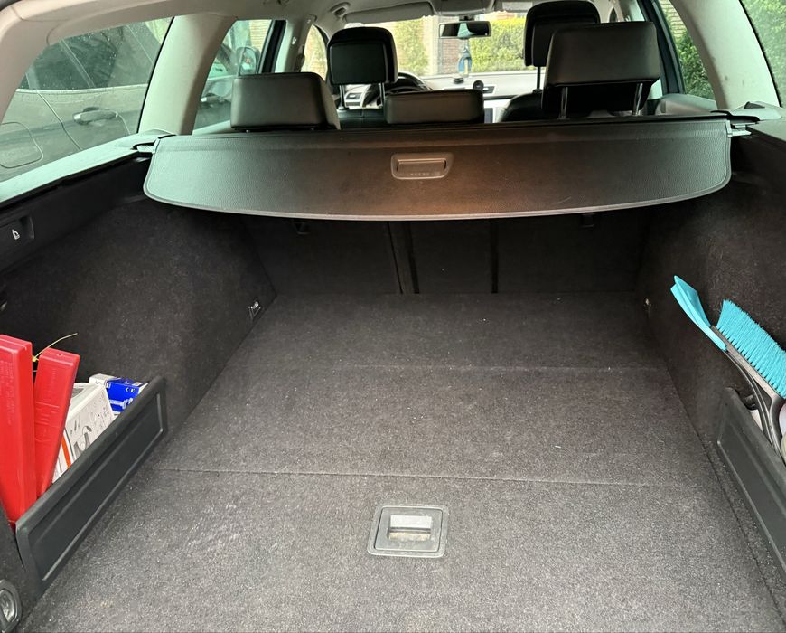 VW Passat B7 1.6 TDI 2011, navigație, bi-xenon, keyless