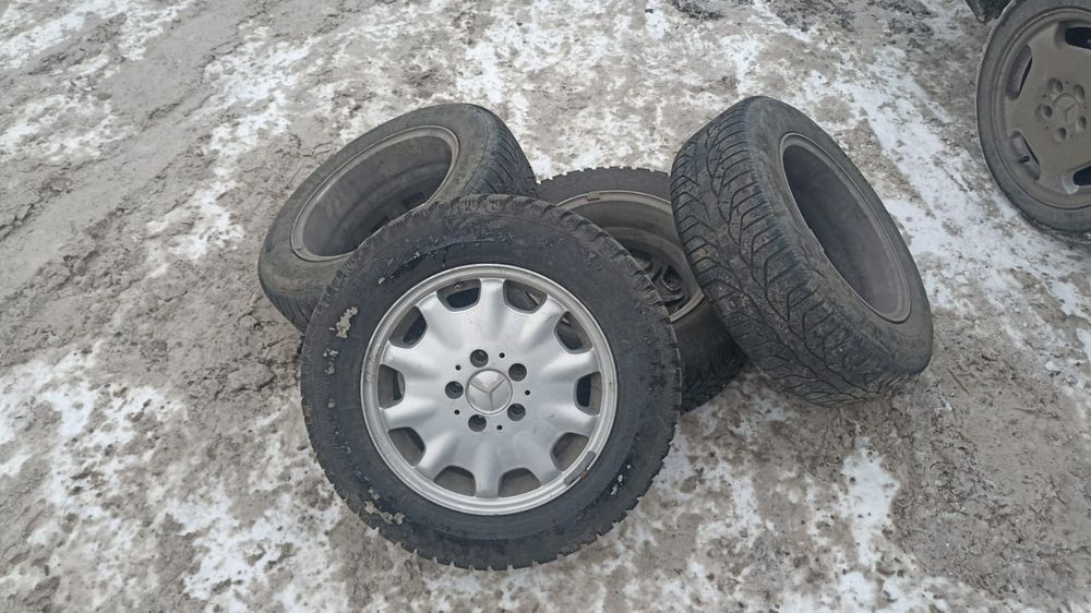 Диски с резиной на Мерседес