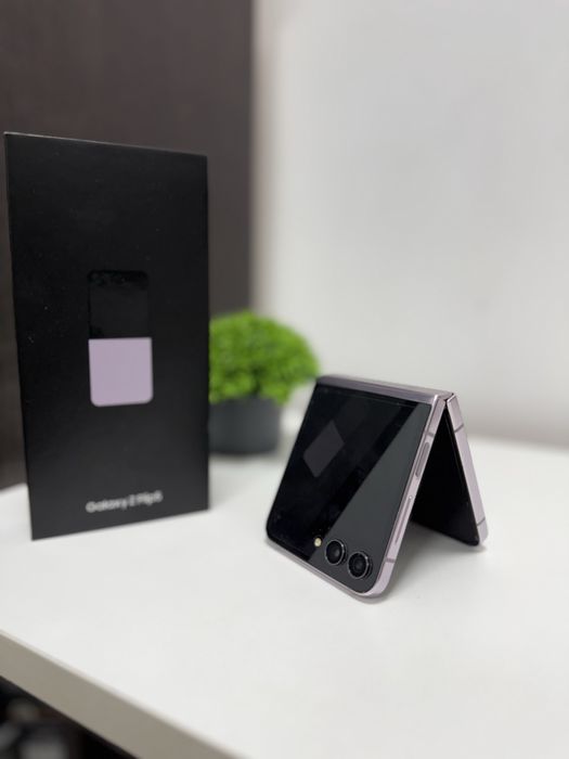 Samsung Galaxy Z Flip 5 512 GB 8GB RAM