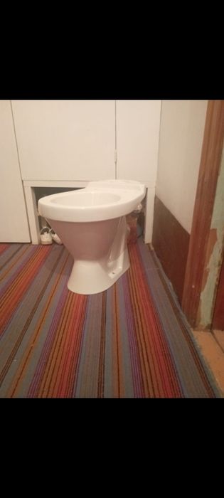 Продам унитаз в хорошем состоянии