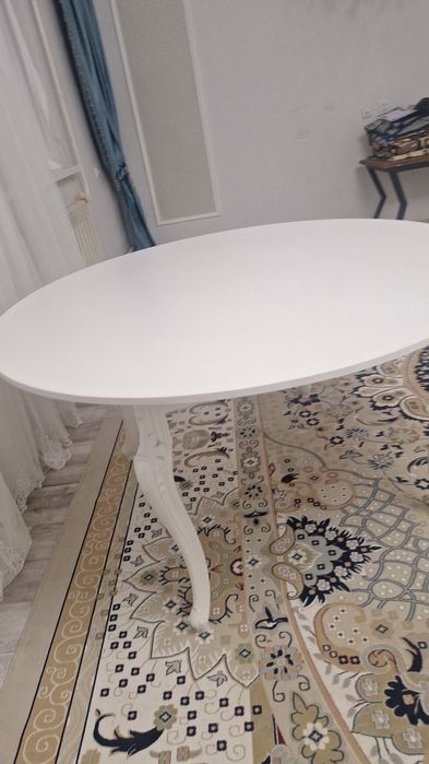 Продается круглый кухонный стол