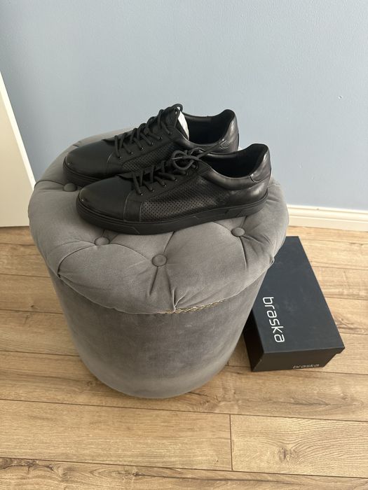 Продам кожаные кеды