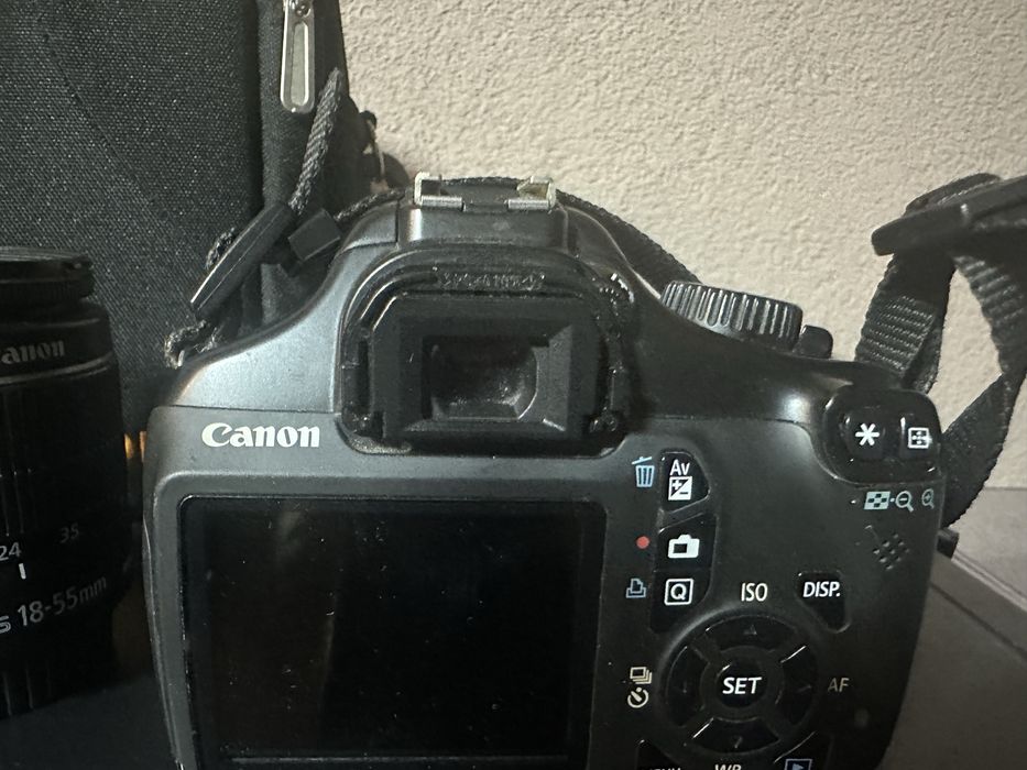 Canon EOS 1100D