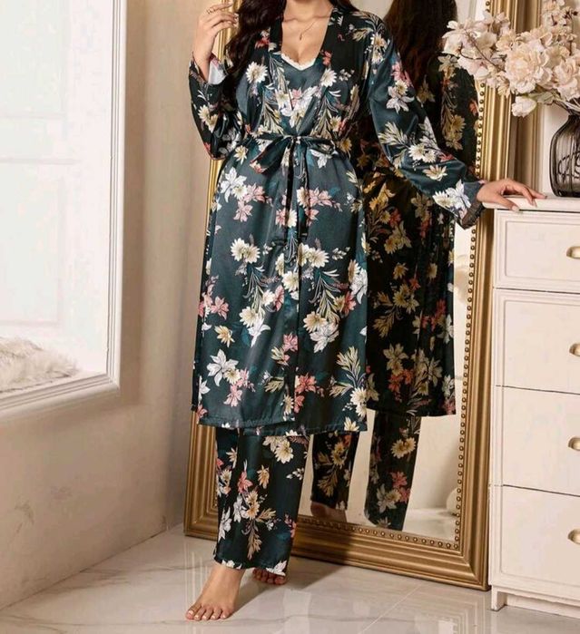 Дамска НОВА сатенена пижама