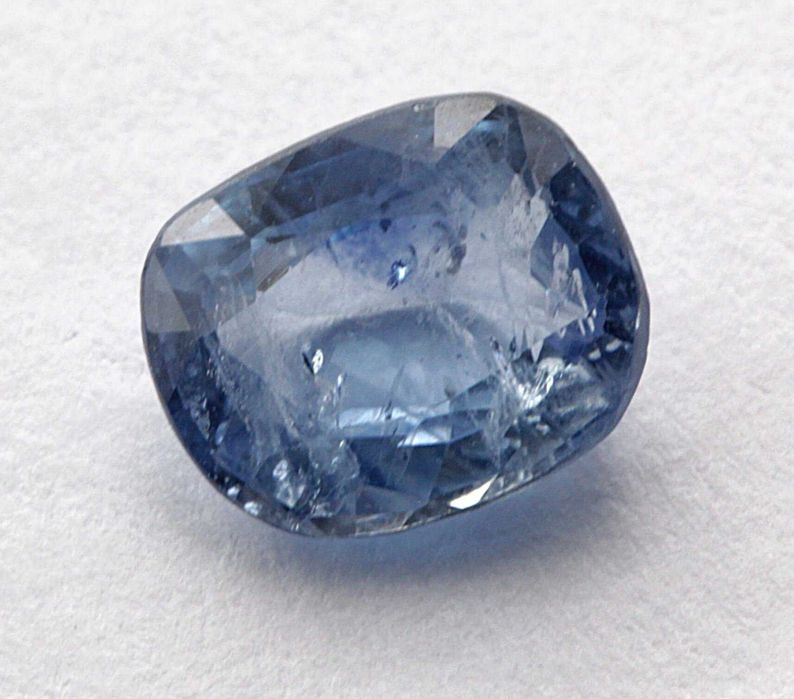 Сертифициран естествен виолетов Сапфир – 0,84 карата
