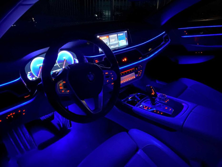 Продавам BMW G12 740I