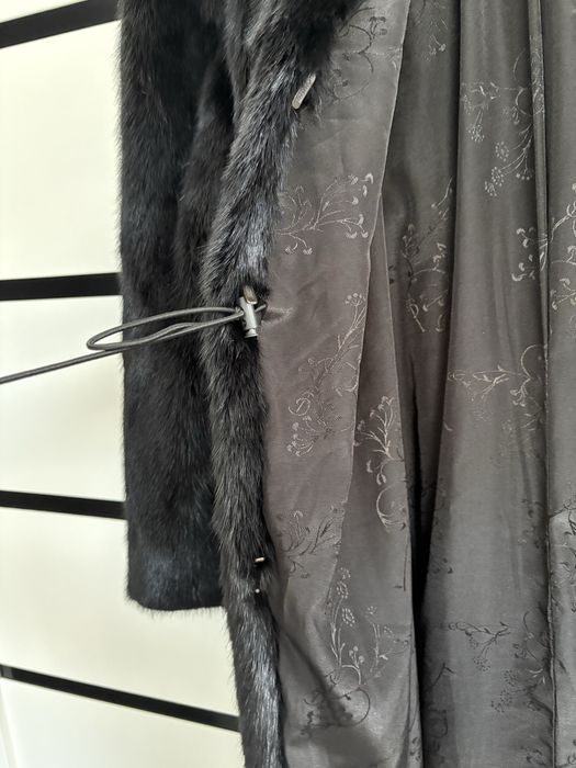 Продам норковую шубу