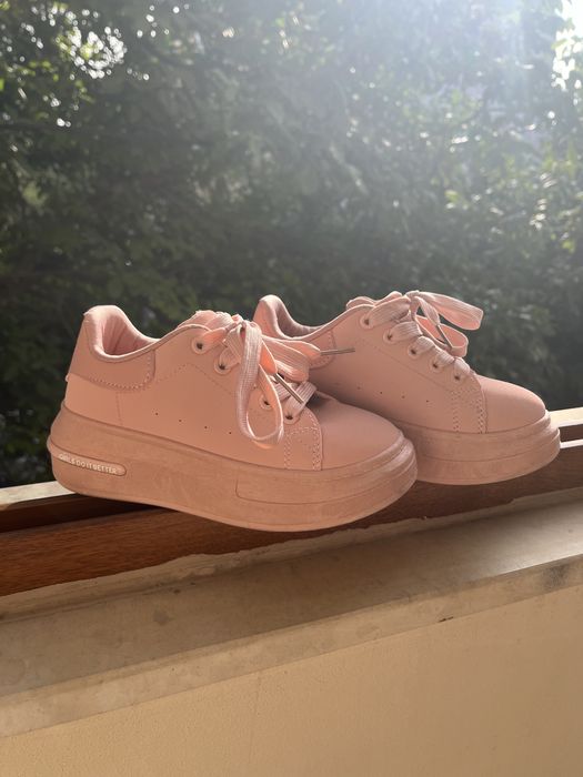 Детски маратонки момиче - розови - 31 номер