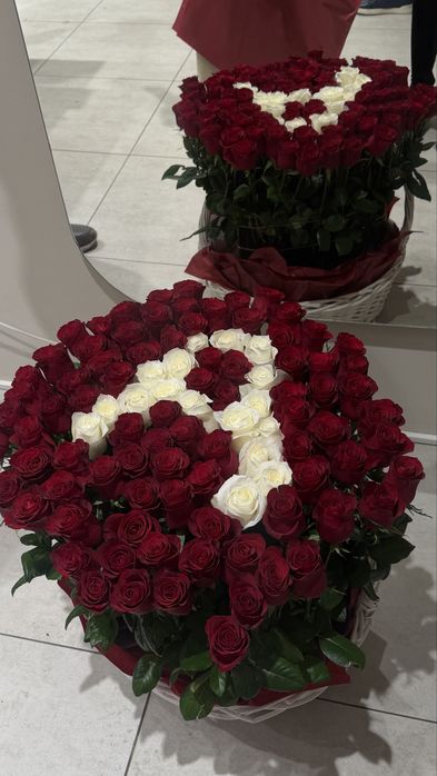 101 роза голландских с буквами