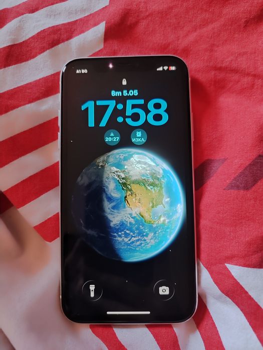 Продавам Iphone 11