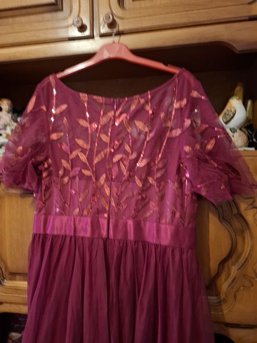 Rochie nouă vișinie