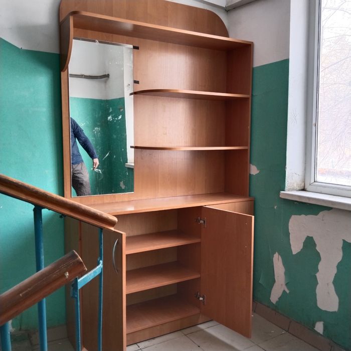 Шкаф сатылады 10000