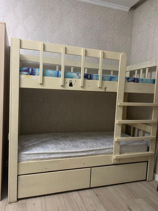 Кровать двухярусная