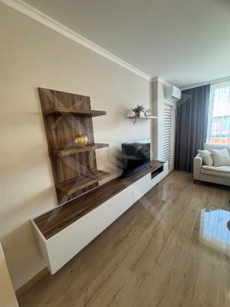 Продава се Тристаен апартамент в Пловдив, Съдийски - 100 кв.м за 2220 €/кв.м - Снимка #2