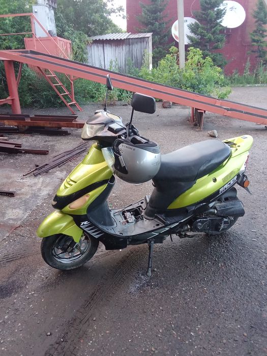 Продам скутер 2012 год