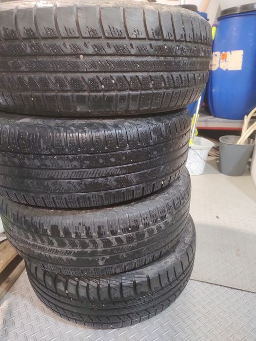 4 броя Гуми Vredestein 225/70/16