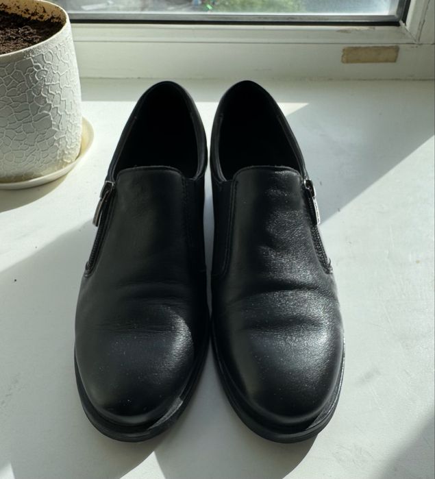 НОВЫЕ стильные лоферы!!!СРОЧНО продам!!!