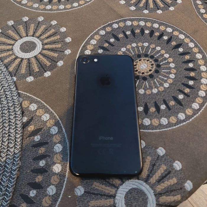iPhone 7 32GB black