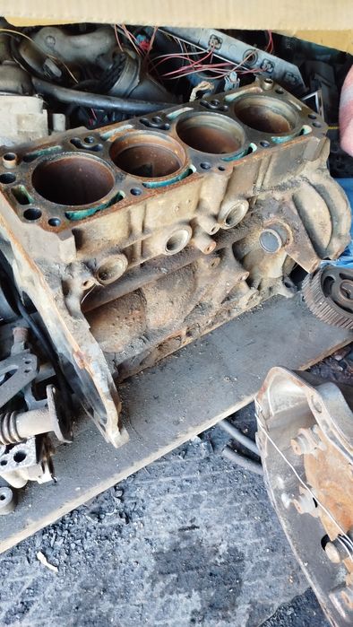 Блок двигателя Опель омега б 2 - 2.2