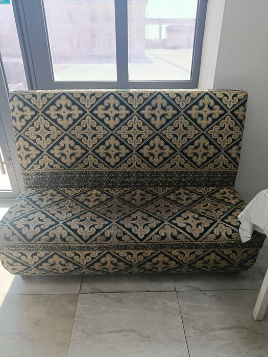 Диван для кафе   ..