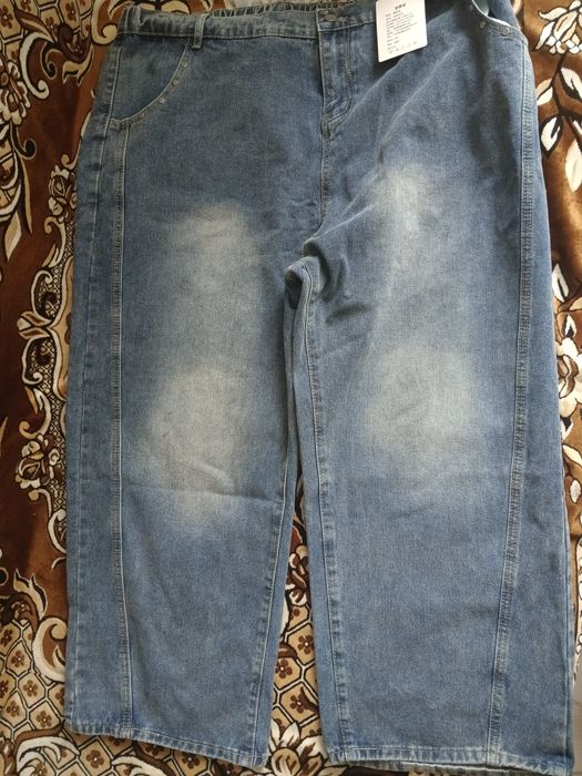 Продам джинсы новые