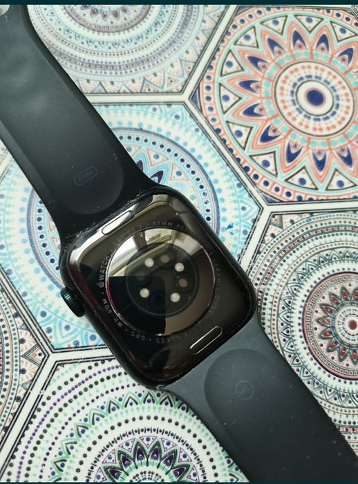 Smartwatch apple seria 7 99. %baterie impecabil
