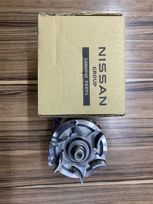 Nissan Pathfinder R51 Помпа