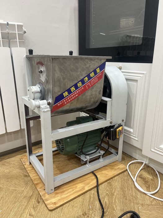 Тестомес, профиссиональный тестомес