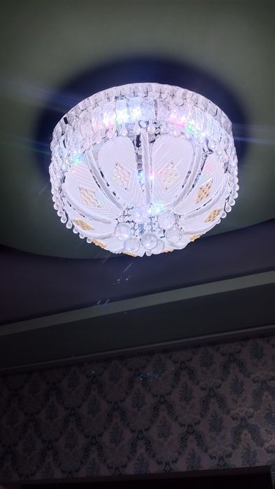 Люстра   Сотилади