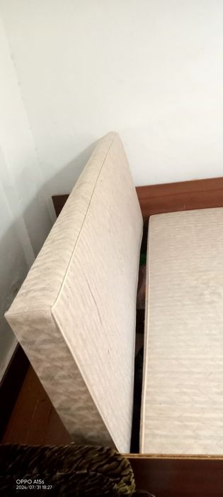 Кровать прочный матрас