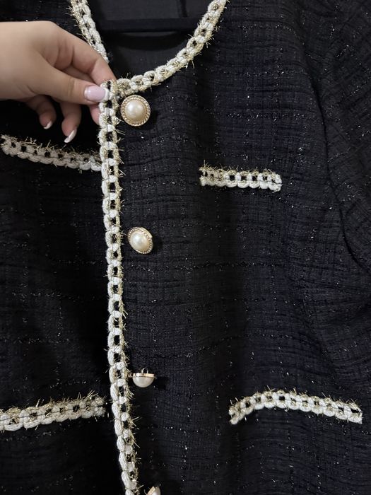 Стилно черно сако