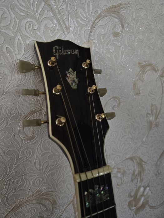 Гитара Gibson g200