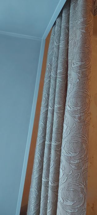 Шторы жаккардовые для зала,спальни в хорошем состоянии